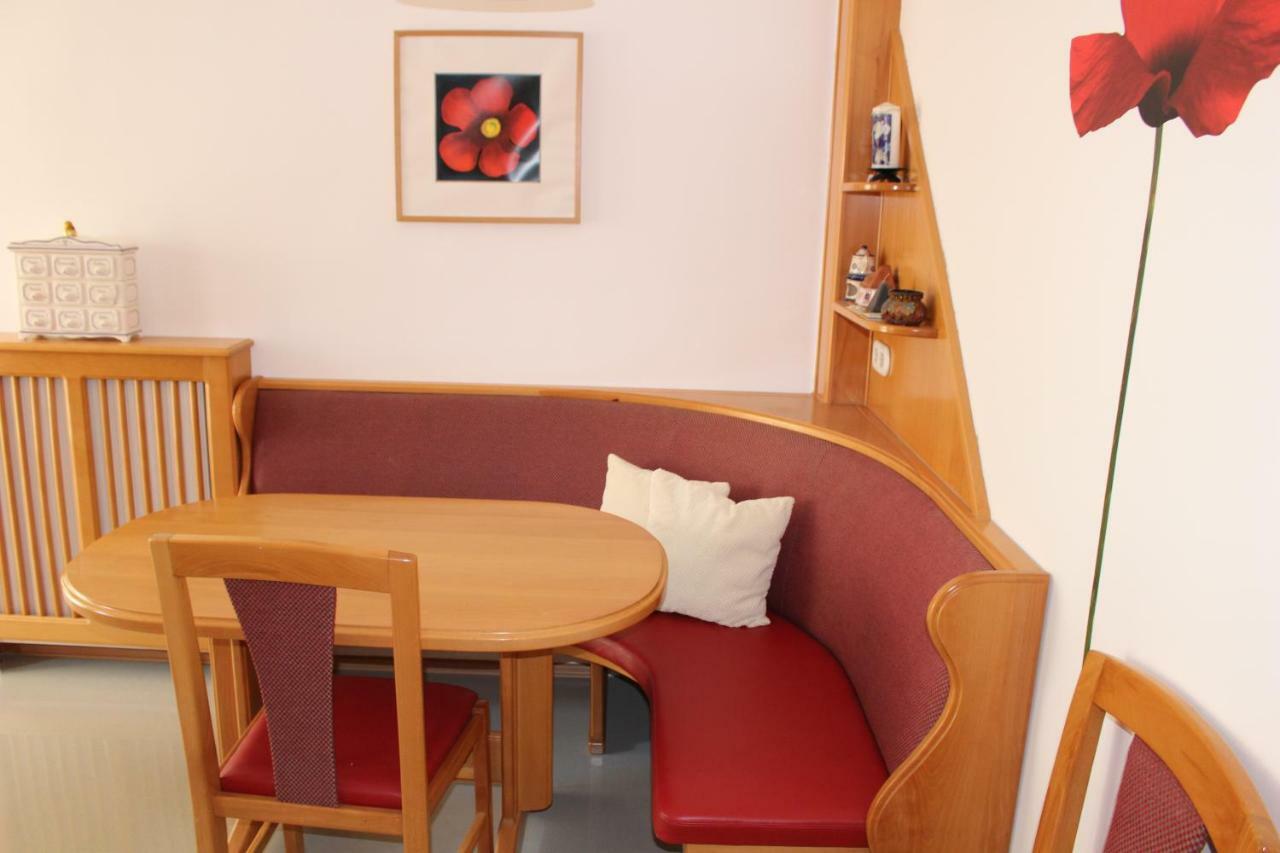 Appartement "Blumengassl" Mörbisch am See Eksteriør billede