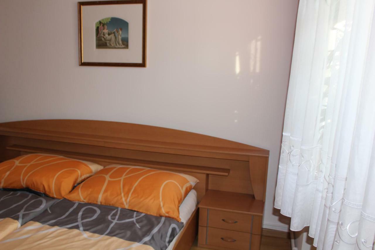 Appartement "Blumengassl" Mörbisch am See Eksteriør billede
